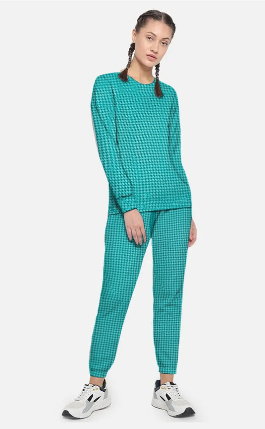 Women Fleece Nightsuit